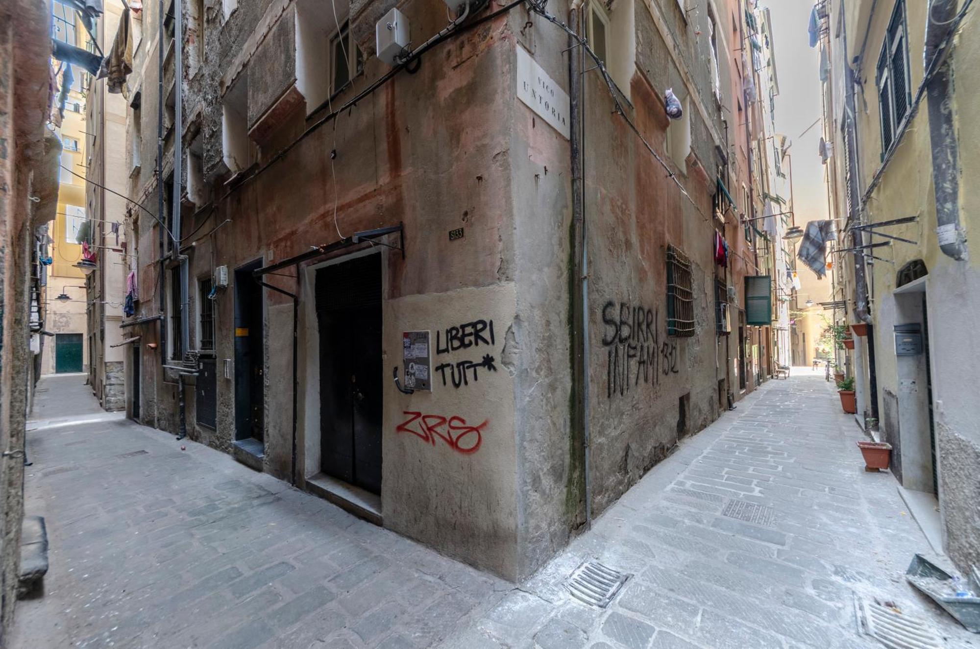 Castelli's Campo 8 Apartment *